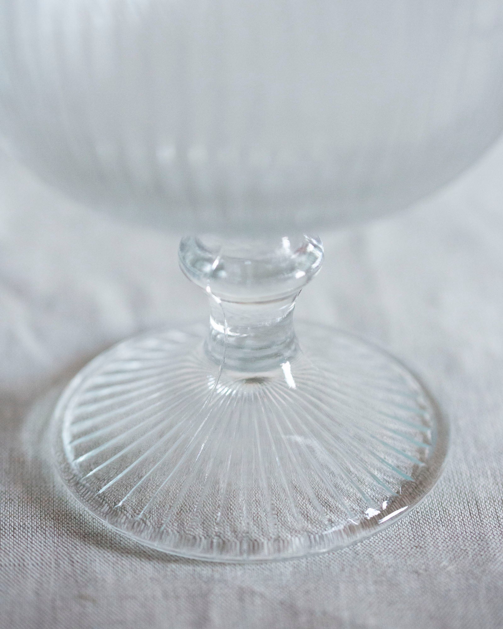 Ripple Glas Schale mit Fuß