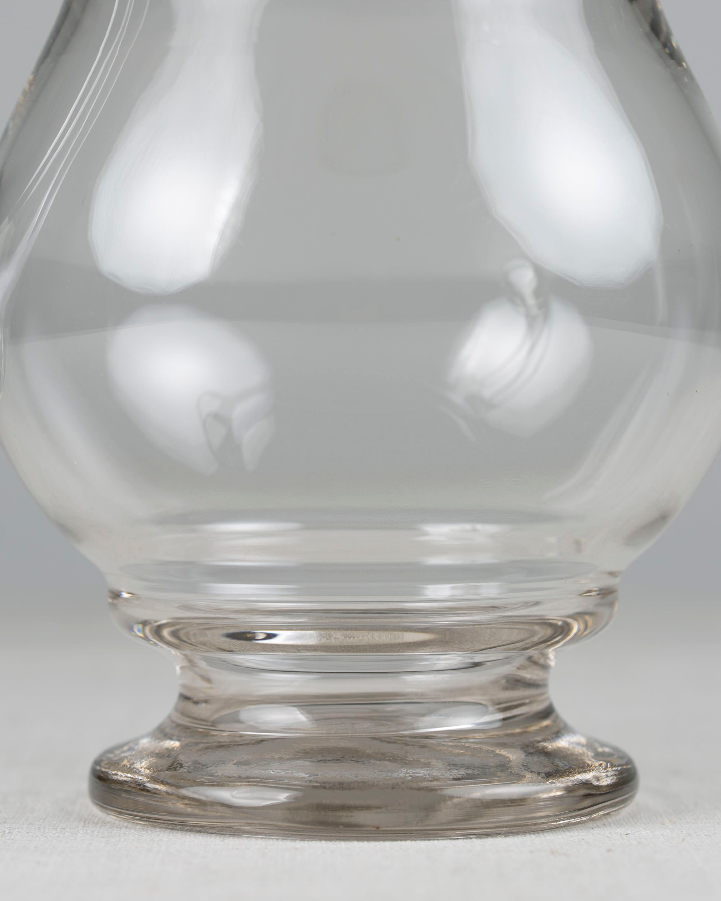 kleine Vintage Glaskaraffe