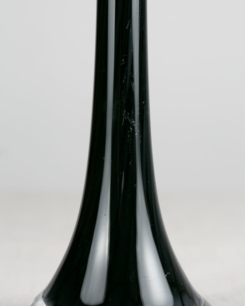 Schwarze lange Glasvase im Murano-Stil